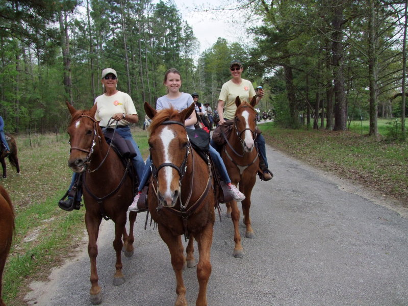087-Cindy, Caysey & Jayne.jpg